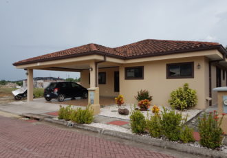 Casa en Venta, Condominio Parque el Encino, Liberia.