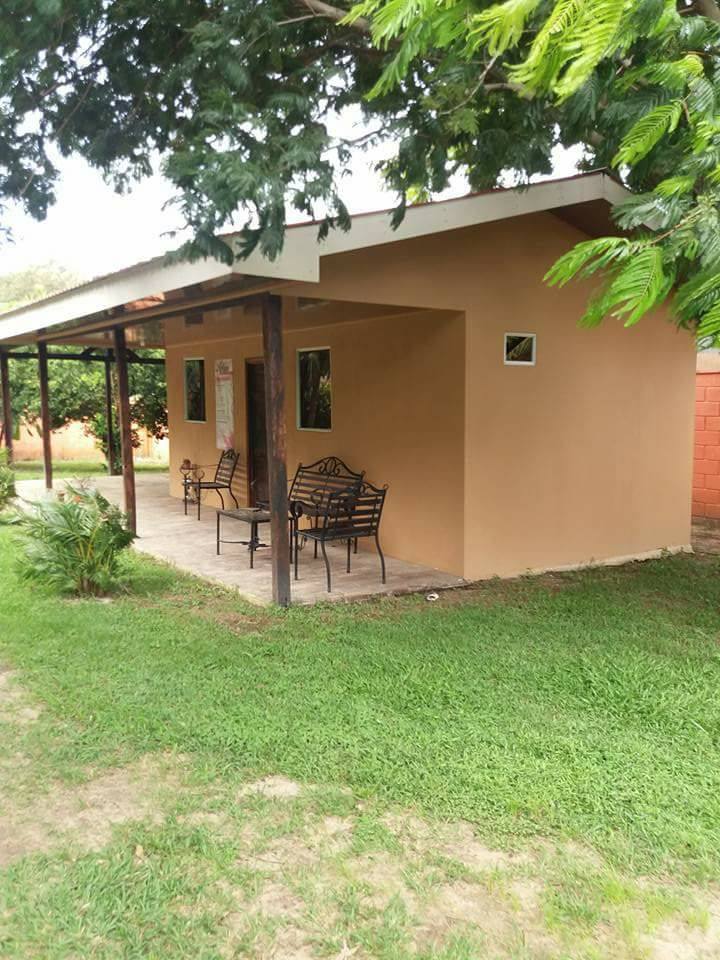 En Venta Casa con lote grande, Liberia, Guanacaste. - De Oportunidad  Guanacaste Bienes Raices