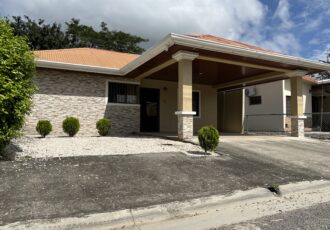 FACHADA CASA VENTA LIBERIA GUANACASTE SENDEROS DE GUANACASTE